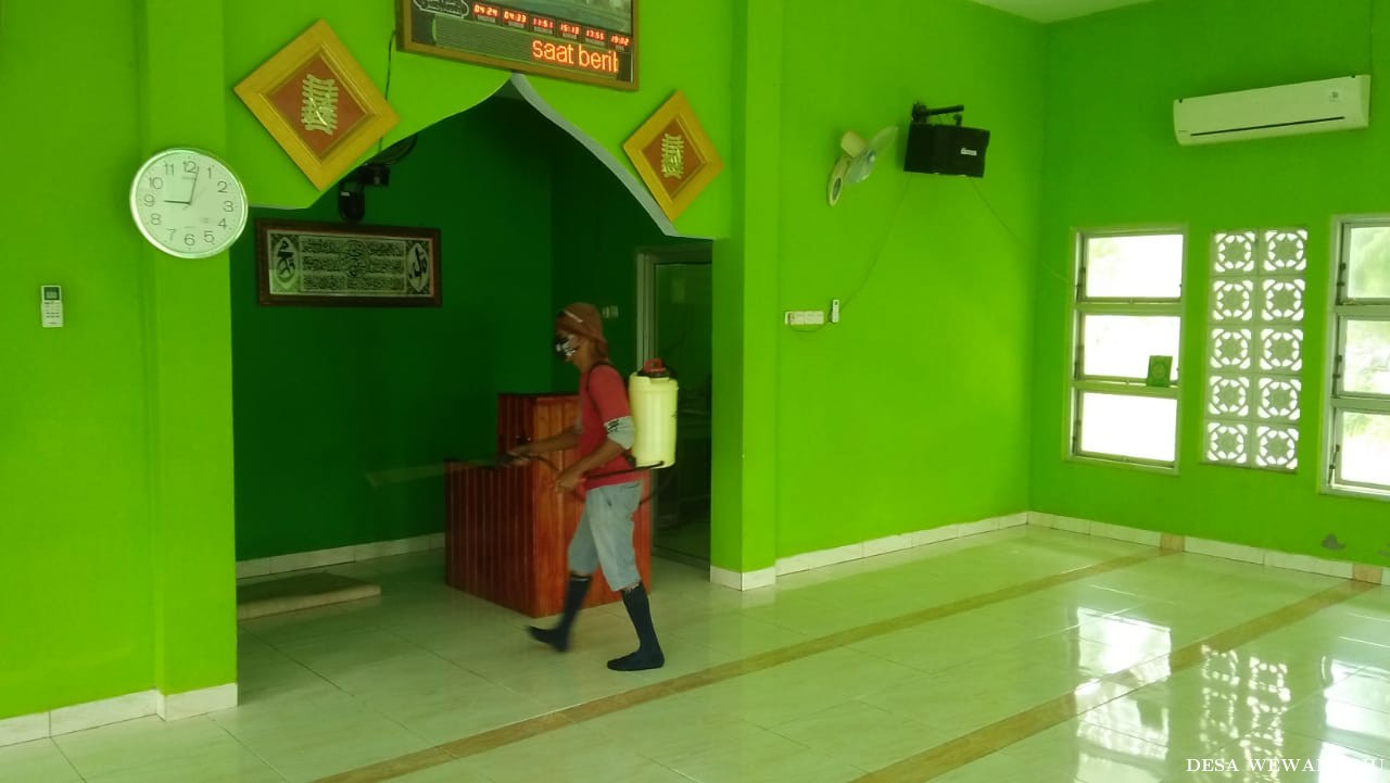 Penyemprotan Disinfektan di masa pandemi Covid-19