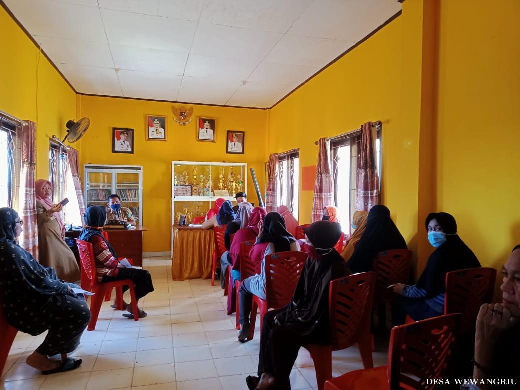 Penyaluran BST di desa wewangriu